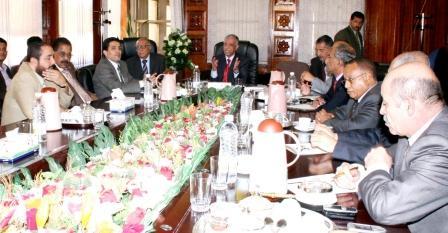 محافظ البنك المركزي يرأس اجتماعا لمدراء البنوك في اليمن أمس